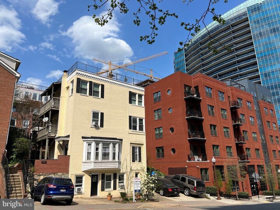 1501 Key Blvd in Arlington, VA - Building Photo