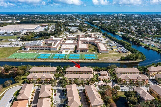 1450 Vía Alferi in Boynton Beach, FL - Building Photo - Building Photo
