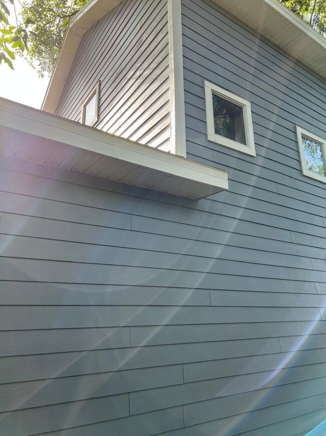 property at 1926 W 13th St