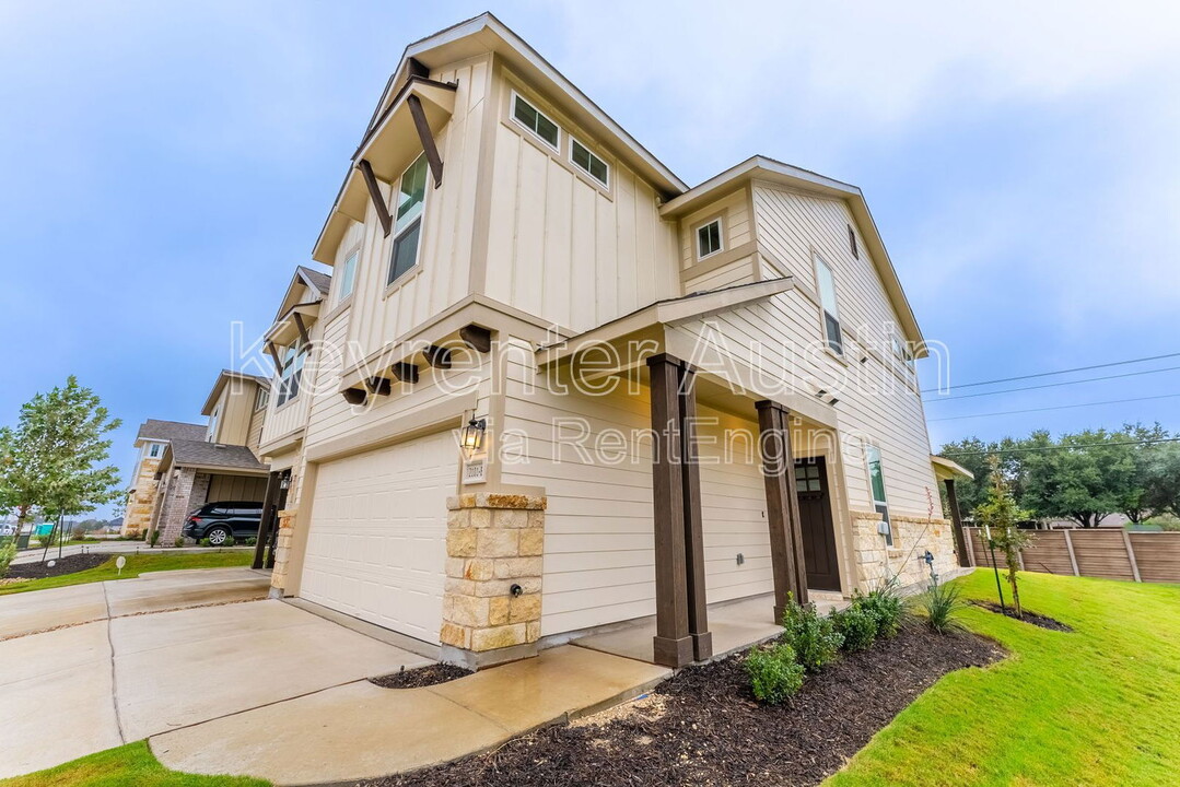 2101 Rooster Rd in Pflugerville, TX - Building Photo