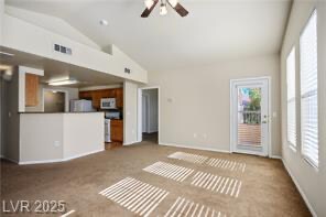 10550 W Alexander Rd in Las Vegas, NV - Foto de edificio - Building Photo