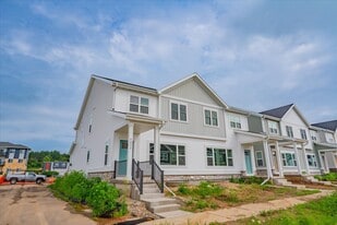 4866 Suelo Rd in Fitchburg, WI - Building Photo