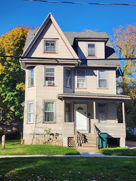 372 Glenwood Ave, Unit 3 in Rochester, NY - Foto de edificio