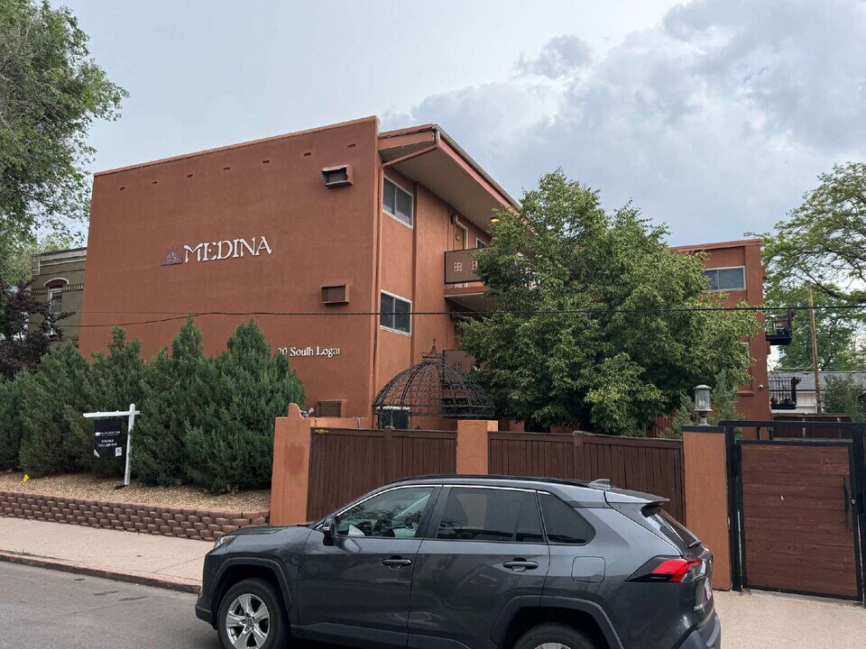20 S Logan St in Denver, CO - Building Photo