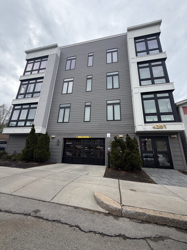 property at 4281 Washington St