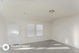 525 Janette Ct in Royse City, TX - Foto de edificio - Building Photo