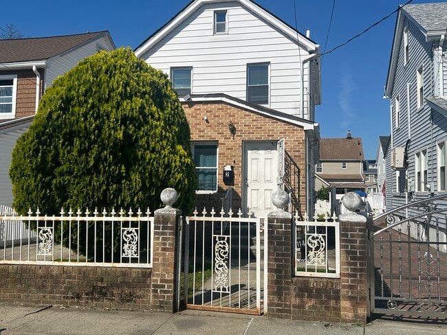 property at 11434 208th St