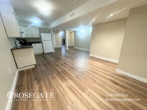 976 Southfork Dr in Mississauga, ON - Building Photo - Building Photo