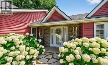 44 Pleasant Ave S in Fort Erie, ON - Building Photo - Building Photo