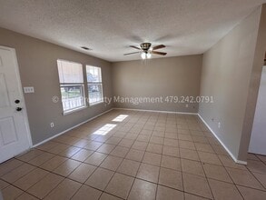 1805 Cherrybark Bend in Greenwood, AR - Foto de edificio - Building Photo