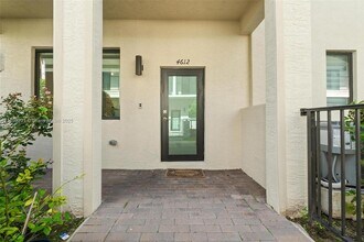 4612 NW 83rd Pkwy in Doral, FL - Building Photo - Building Photo