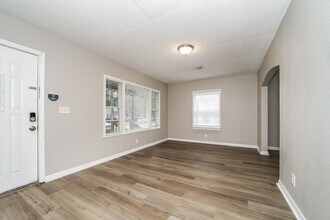 4859 Riverdale Rd in Jacksonville, FL - Building Photo - Building Photo