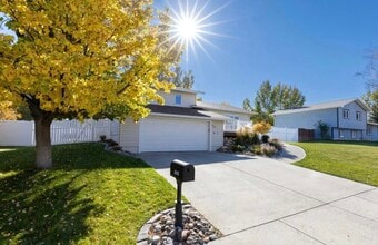1024 17th Ave SW in Great Falls, MT - Building Photo - Building Photo