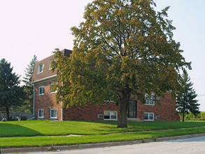 1411 Willow St in Sycamore, IL - Building Photo - Building Photo