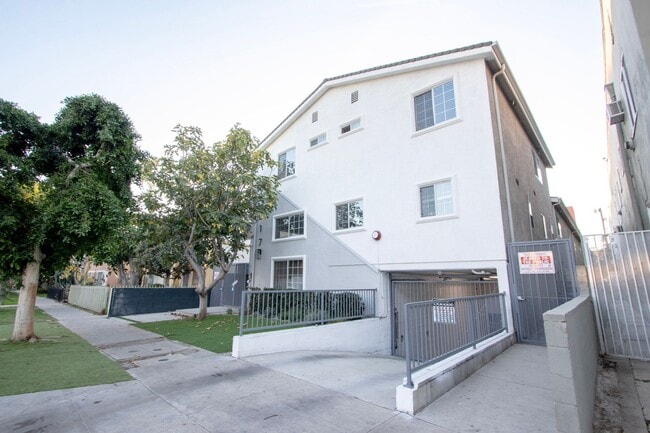 1817 Garfield Pl
