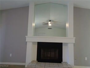 6429 Royal Woods Dr in Ft. Myers, FL - Building Photo - Building Photo