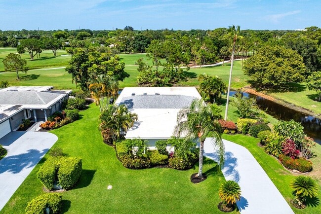 property at 6689 Eastpointe Pines St