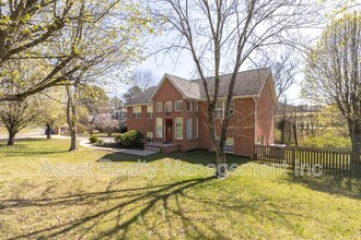 170 Sweetgum Ln in Oak Ridge, TN - Building Photo - Building Photo