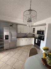 1395 W 41st St in Hialeah, FL - Building Photo - Building Photo