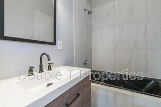 2018 N Monroe St in Baltimore, MD - Foto de edificio - Building Photo