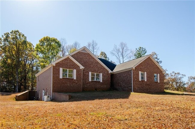 property at 3950 Chattahoochee Rd