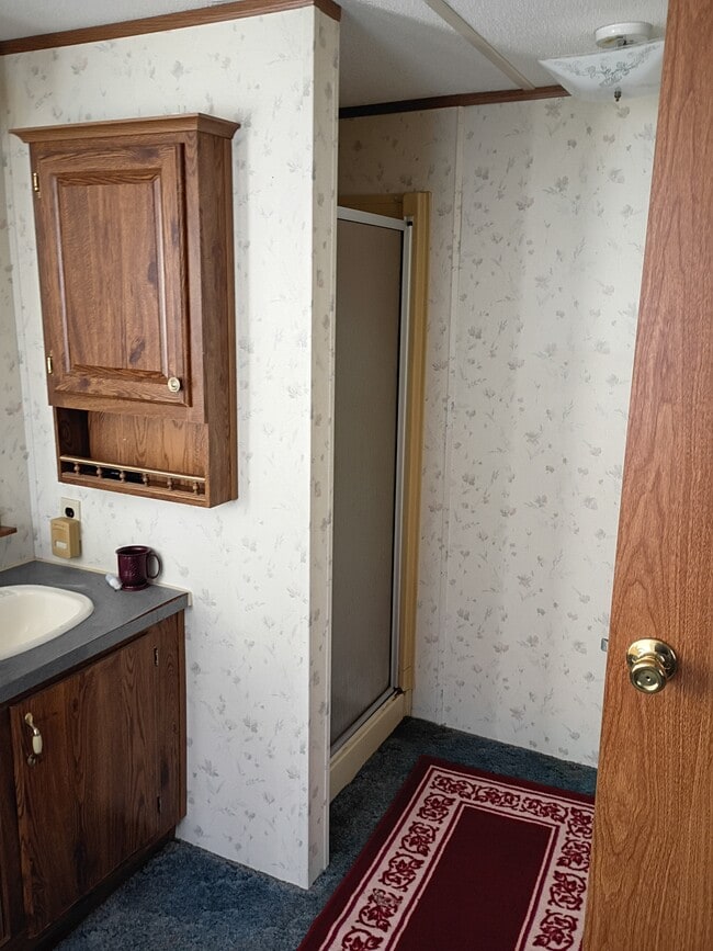 643 Kelly Rd in De Mossville, KY - Building Photo - Building Photo