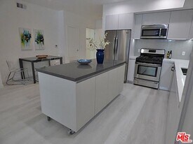 1526 Armacost Ave in Los Angeles, CA - Building Photo