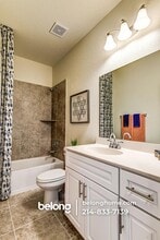 422 Hazeltine Rd in Red Oak, TX - Building Photo - Building Photo