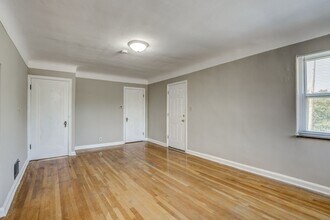 1286 Quebec Rd in Cincinnati, OH - Building Photo - Building Photo