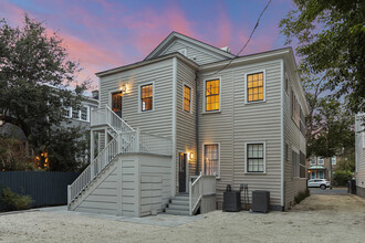 19 Smith St in Charleston, SC - Building Photo - Building Photo