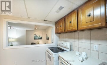 90 Monk Crescent in Ajax, ON - Building Photo - Building Photo