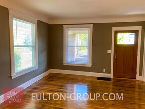 1110 Fulton St E, Unit 1 in Grand Rapids, MI - Foto de edificio - Building Photo