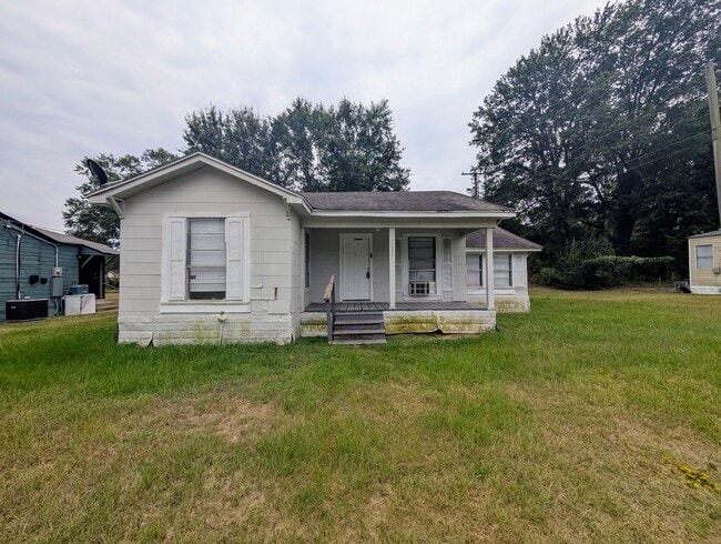 property at 1805 W 24th St