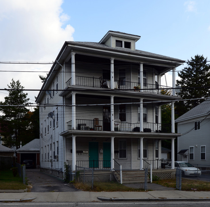 647-649 Smith St in Providence, RI - Building Photo