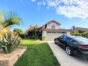 29777 Via Puesta Del Sol in Temecula, CA - Building Photo - Building Photo
