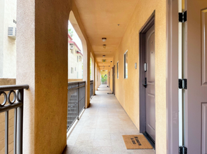 429 S St Andrews Pl in Los Angeles, CA - Building Photo - Building Photo