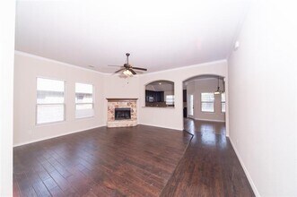 403 Bellflower Ct in Mansfield, TX - Building Photo - Building Photo