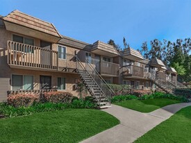 The Bluffs at Carlsbad Apartamentos