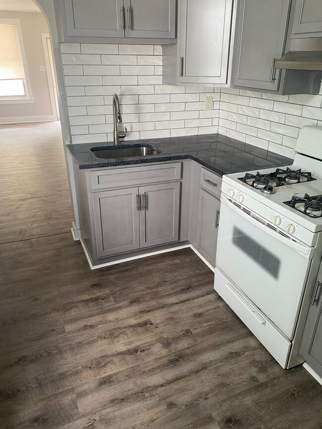 556 S 18 1/2 St in Reading, PA - Building Photo - Building Photo