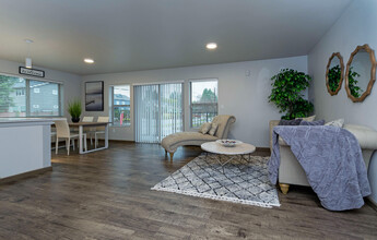 North Creek Landing Apartments in Bothell, WA - Foto de edificio - Interior Photo