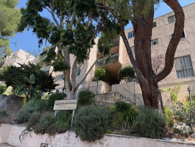 2940 N Verdugo Rd in Glendale, CA - Building Photo - Building Photo