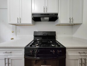 3221 W Diversey Ave in Chicago, IL - Building Photo - Building Photo