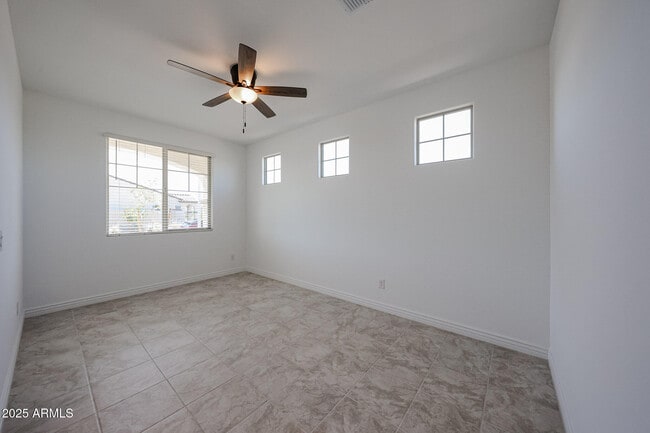 5039 N 88th Ave in Glendale, AZ - Building Photo - Building Photo