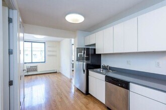 METROPOLITAN AVENUE in Brooklyn, NY - Building Photo - Building Photo