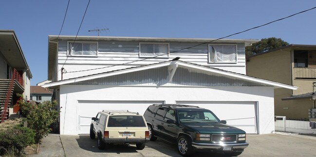 3675 Maybelle Ave in Oakland, CA - Foto de edificio - Building Photo