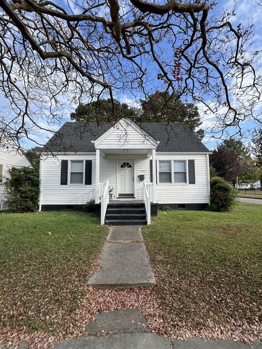 2900 Peronne Ave in Norfolk, VA - Foto de edificio