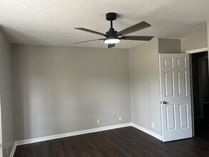 805 Poplartree Ct in Smyrna, TN - Building Photo - Building Photo