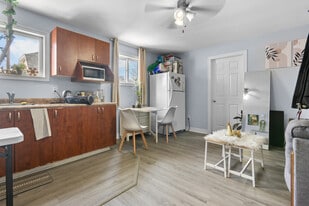 27 Bd Montclair in Gatineau, QC - Building Photo