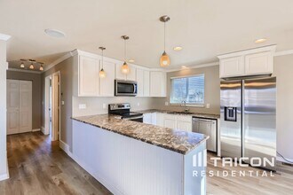 13012 Lowell Ct in Broomfield, CO - Building Photo - Building Photo