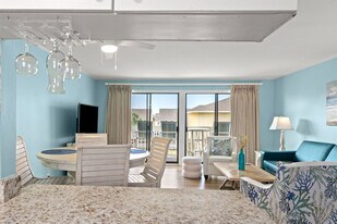 775 Gulf Shore Dr in Destin, FL - Building Photo